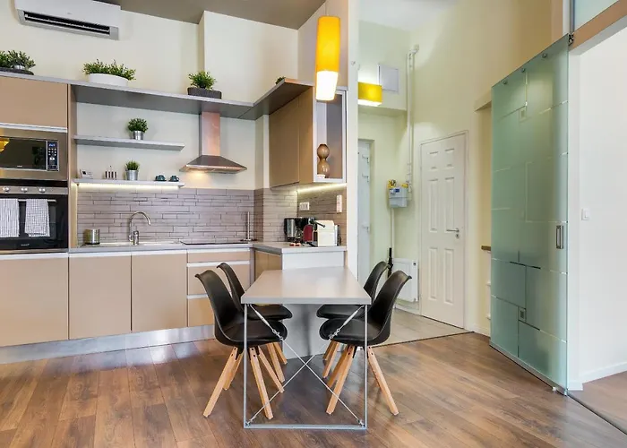 Apartament Spacious & Stylish In Downtown Budapesta