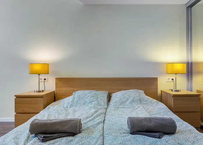 Spacious & Stylish In Downtown Budapesta