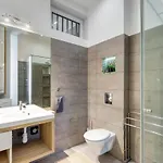 Spacious & Stylish In Downtown * בודפשט