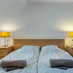 Spacious & Stylish In Downtown בודפשט