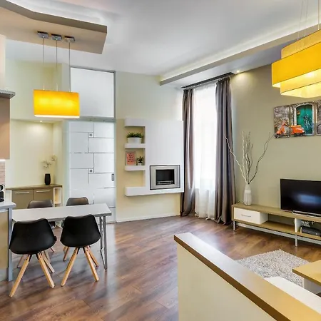 Апартаменты Spacious & Stylish In Downtown