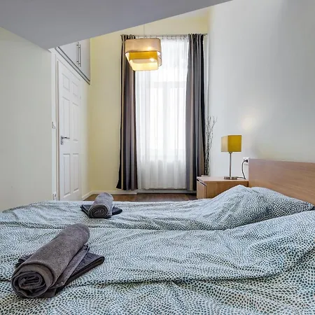 Апартаменты Spacious & Stylish In Downtown *