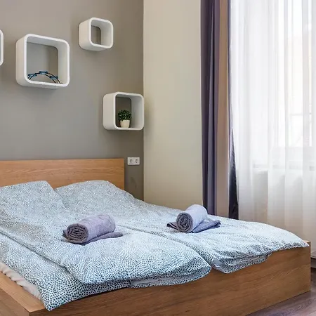Spacious & Stylish In Downtown Апартаменты