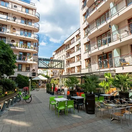 Spacious & Stylish In Downtown * Будапешт