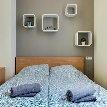 Апартаменты Spacious & Stylish In Downtown