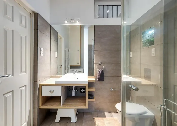Spacious & Stylish In Downtown Апартаменты Будапешт