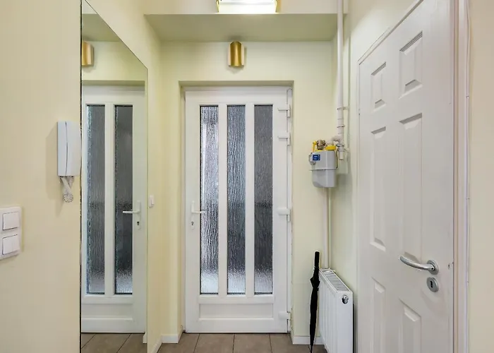 Lejlighed Spacious & Stylish In Downtown