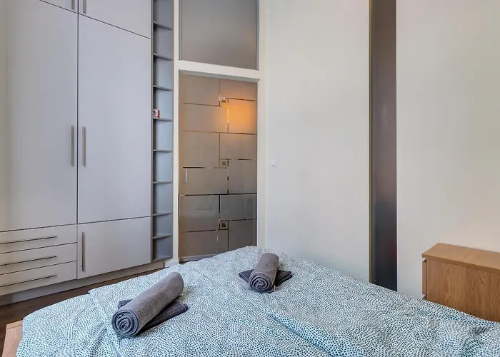 Lejlighed Spacious & Stylish In Downtown