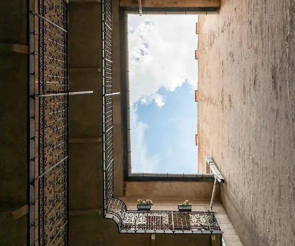 Lejlighed Spacious & Stylish In Downtown Budapest