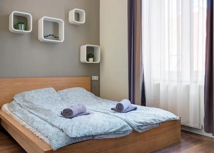 Spacious & Stylish In Downtown Lejlighed