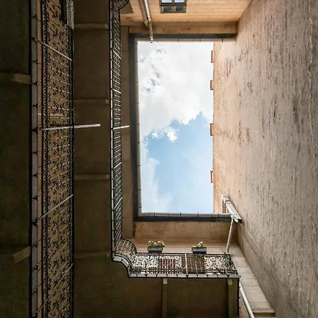 شقة Spacious & Stylish In Downtown بودابست