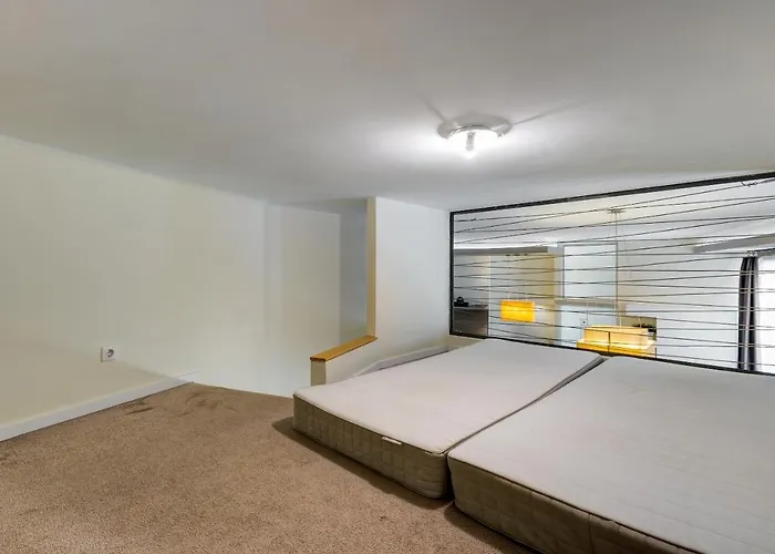 Daire Spacious & Stylish In Downtown *