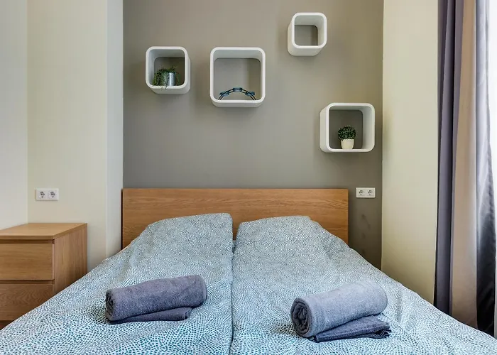 Daire Spacious & Stylish In Downtown